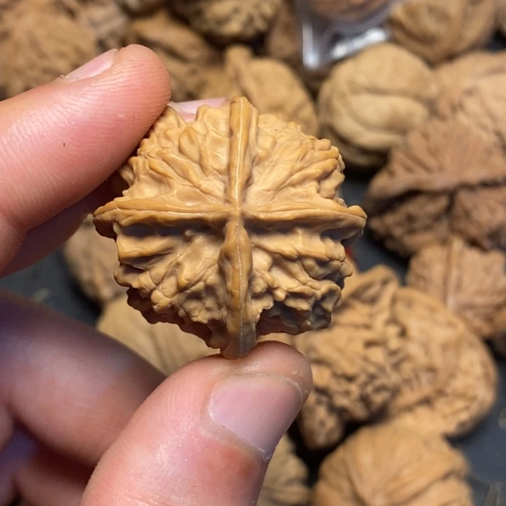 文玩核桃吊坠森***1文玩核桃异形单只