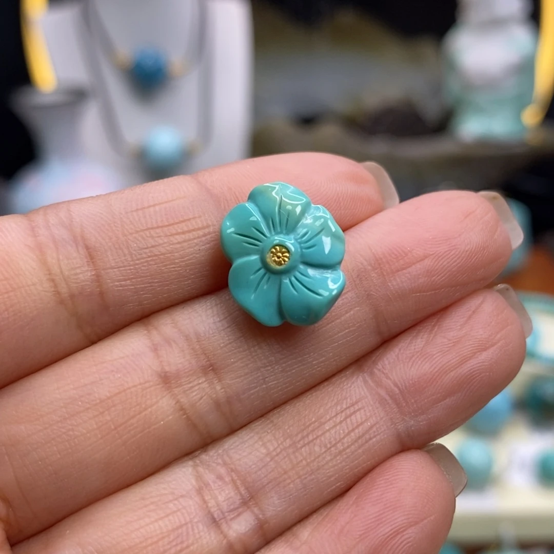 绿松石未镶嵌珠宝奇石