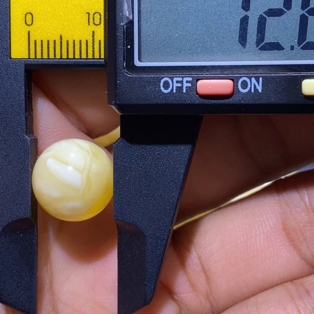 未镶嵌蜜蜡珠宝奇石