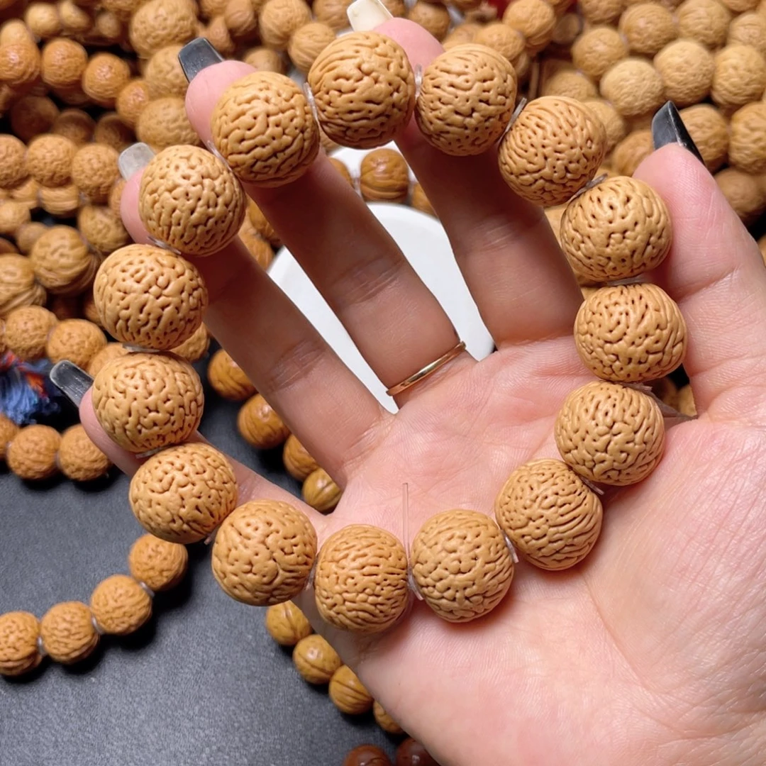 W***U桃核手串白月光手串