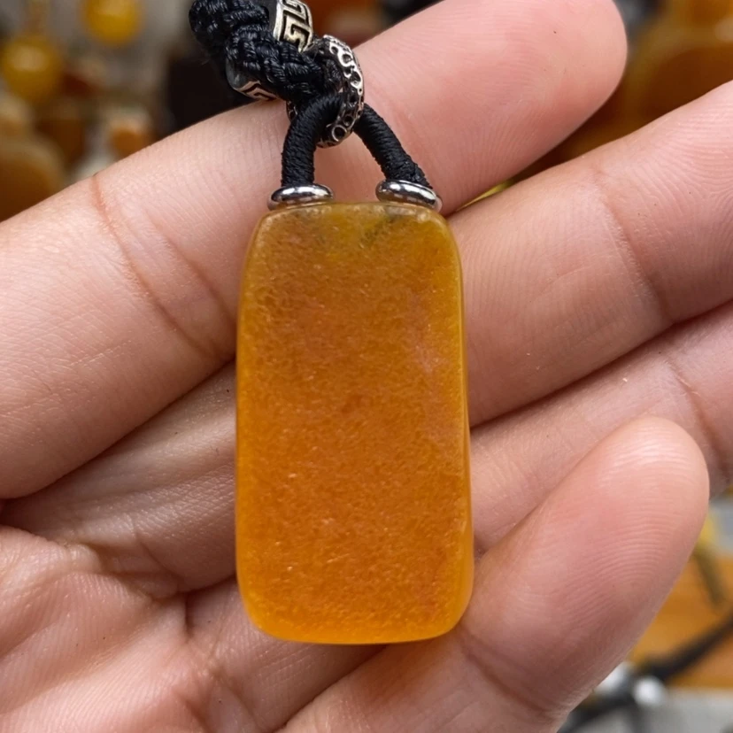 【闪购商品】琥珀颈饰未镶嵌