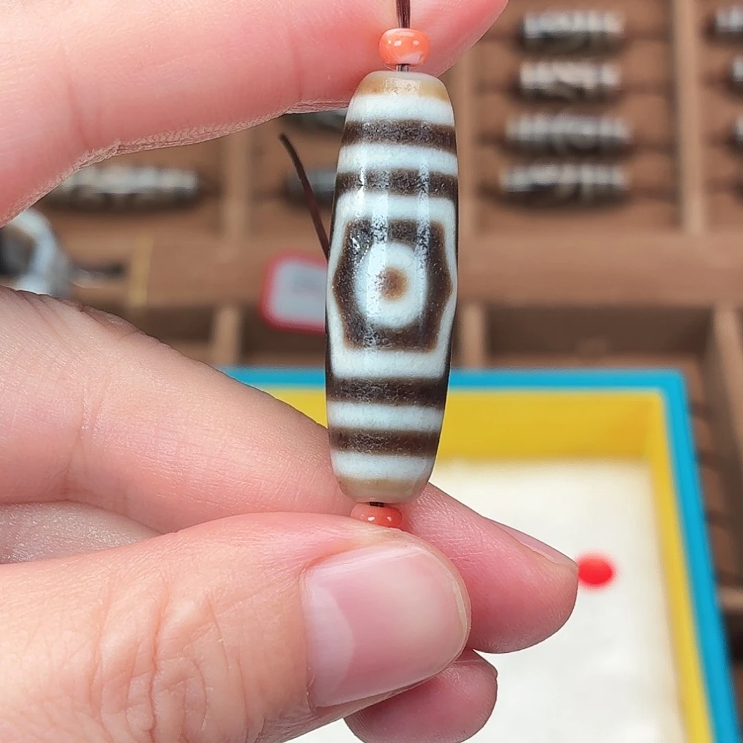 用***8玛瑙/玉髓合金颈饰