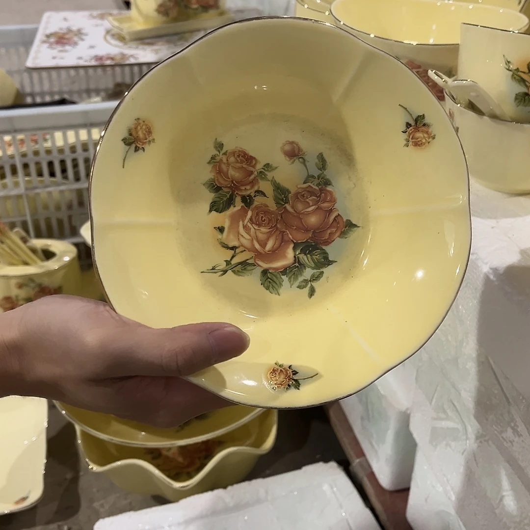 星博陶瓷有限公司2个