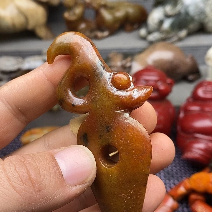 未镶嵌蛇纹石玉颈饰