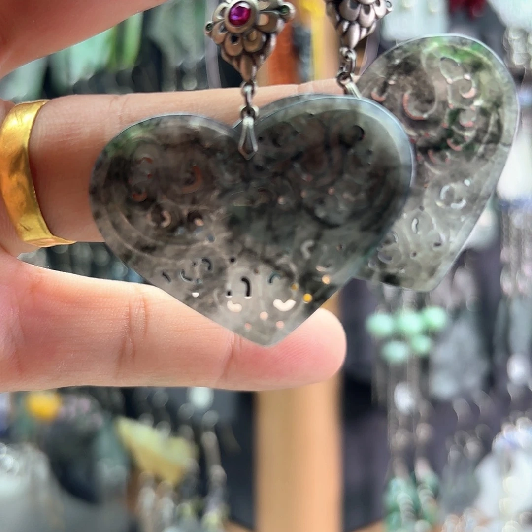 翡翠银S925镶嵌耳饰?