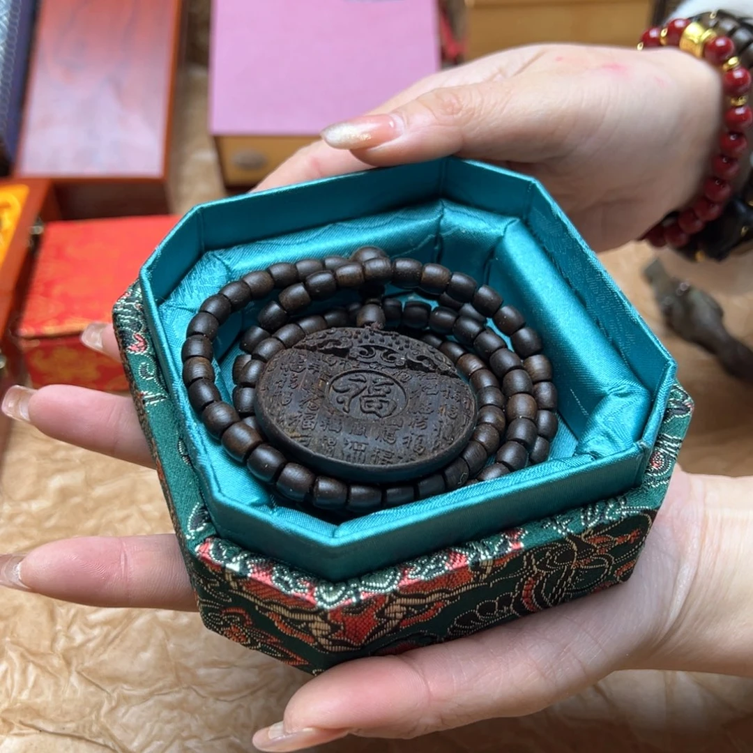 大叶紫檀（黑酸枝木类）