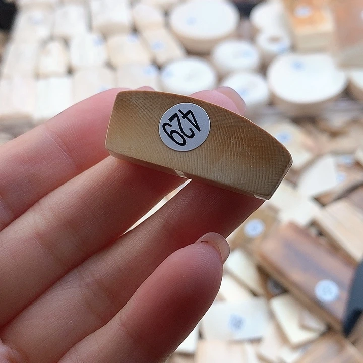 泥塑不打孔联系客服