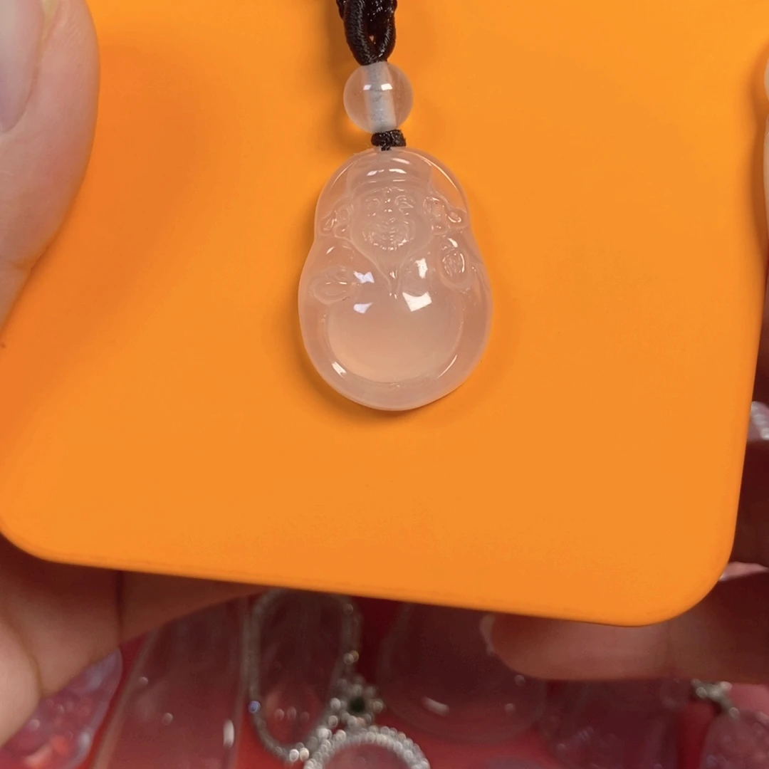 石英质玉未镶嵌颈饰