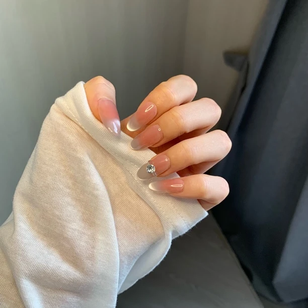 ［ 桃桃乌龙 ］Yezi 指尖追光猫眼 腮红显白 高级纯手工穿戴甲
