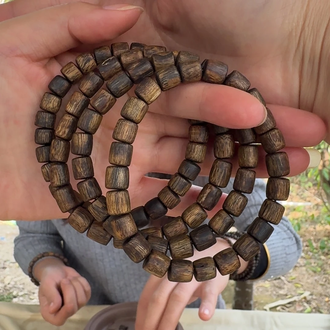 沉香沉香碎屑绿奇楠沉香单圈约0.8多样性发一条