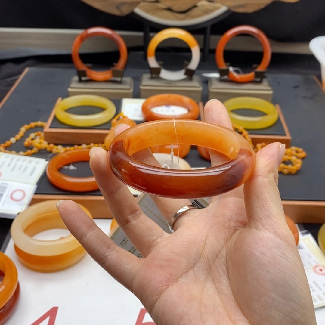 石英质玉（黄龙玉）手镯未镶嵌淡***香56微瑕