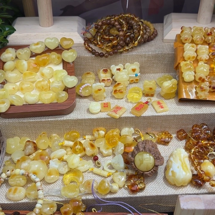 琥珀裸石未镶嵌琉*玥