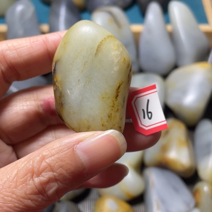 和田玉（青玉）未镶嵌颈饰