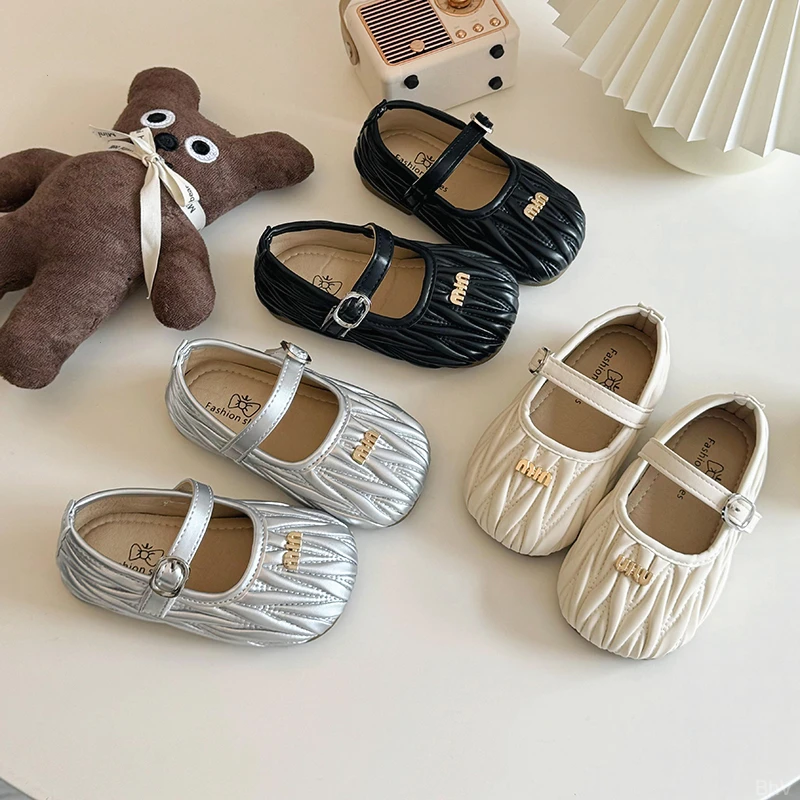 豆豆鞋2024公主鞋儿童春秋小香风软底女童小皮鞋春秋季新款小女孩