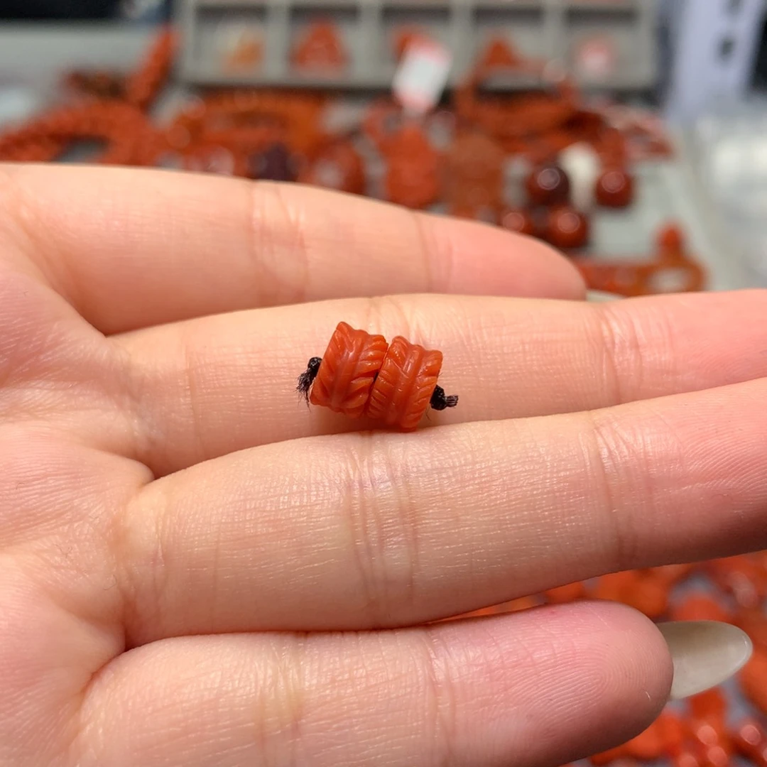 【闪购商品】南红玛瑙羽毛扣未镶嵌꧁****。