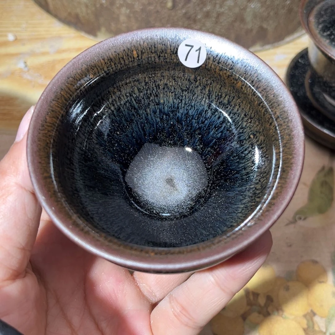 茶盏义兴龙窑坚持真柴烧