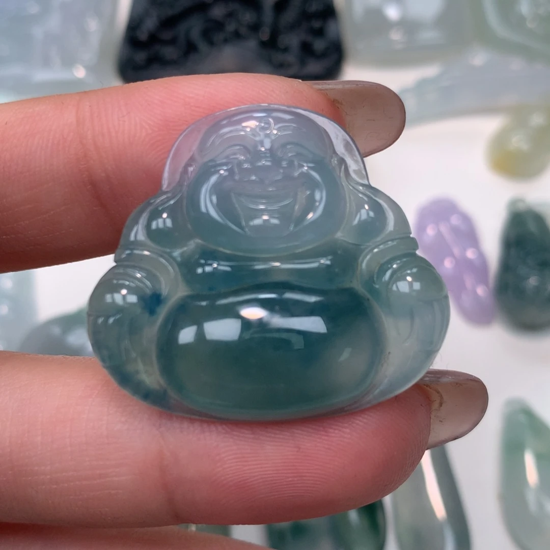 翡翠未镶嵌颈饰佛公