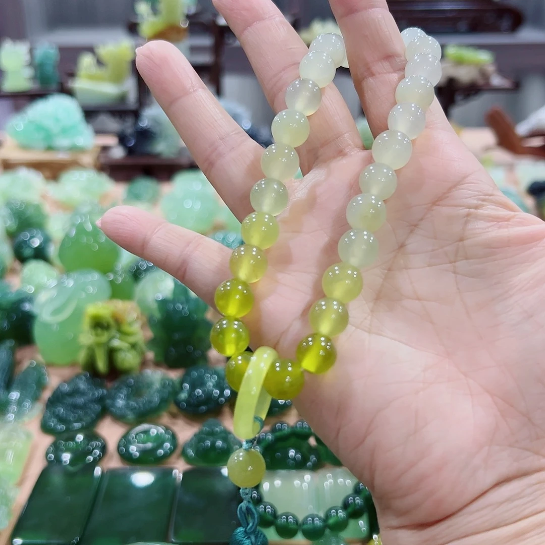 未镶嵌蛇纹石玉手持