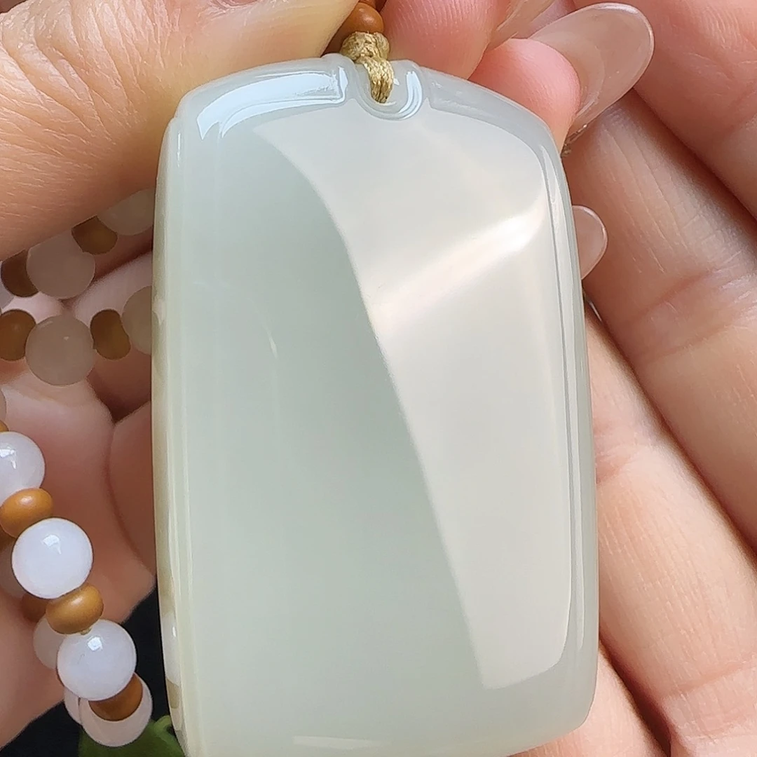 和田玉未镶嵌颈饰定制发货