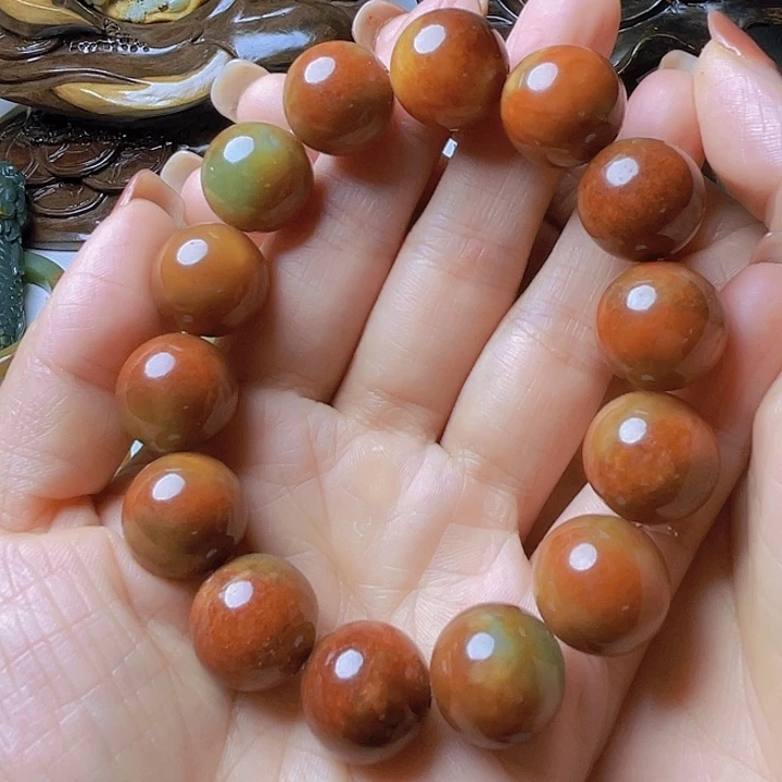 手串未镶嵌岫岩河磨玉（透闪石质玉）开*者