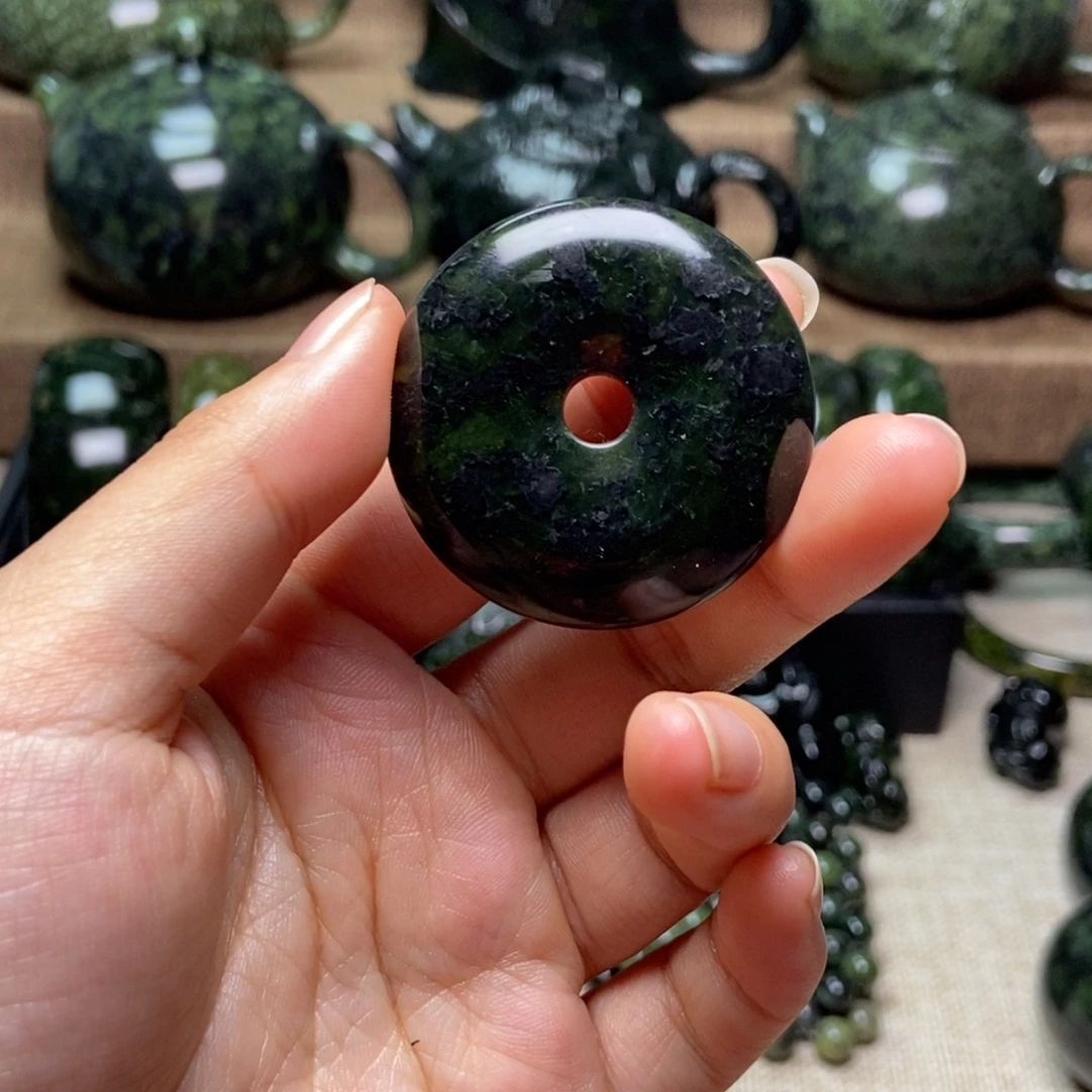 蛇纹石玉未镶嵌药王石平安扣
