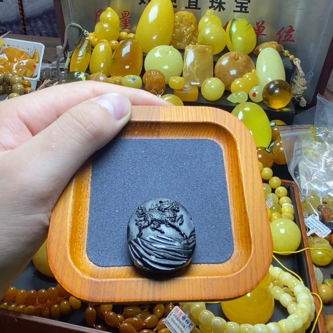 裸石琥珀未镶嵌蜜蜡