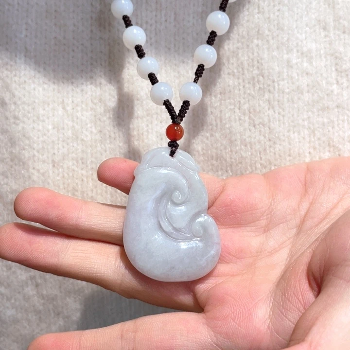 石英质玉未镶嵌颈饰