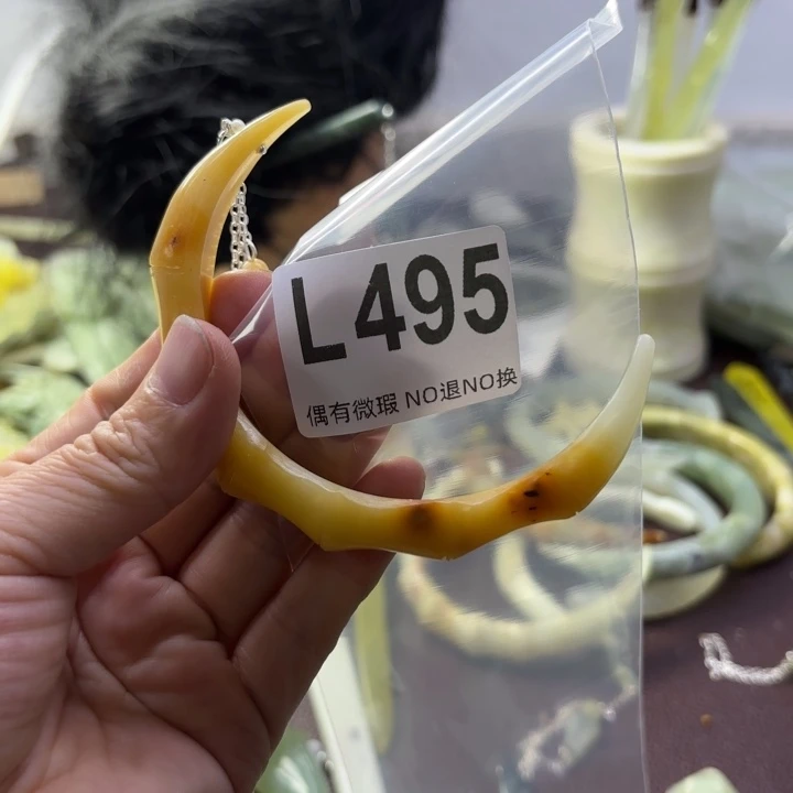 蛇纹石玉发饰合金景**姐