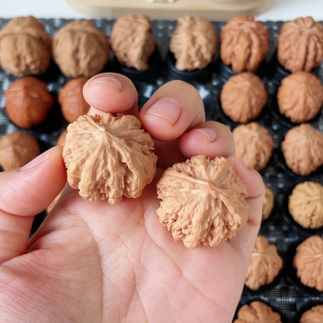 【闪购商品】文玩核桃吊坠阿*球筋