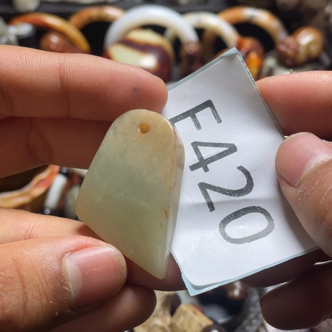 和田玉（糖玉）挂件未镶嵌