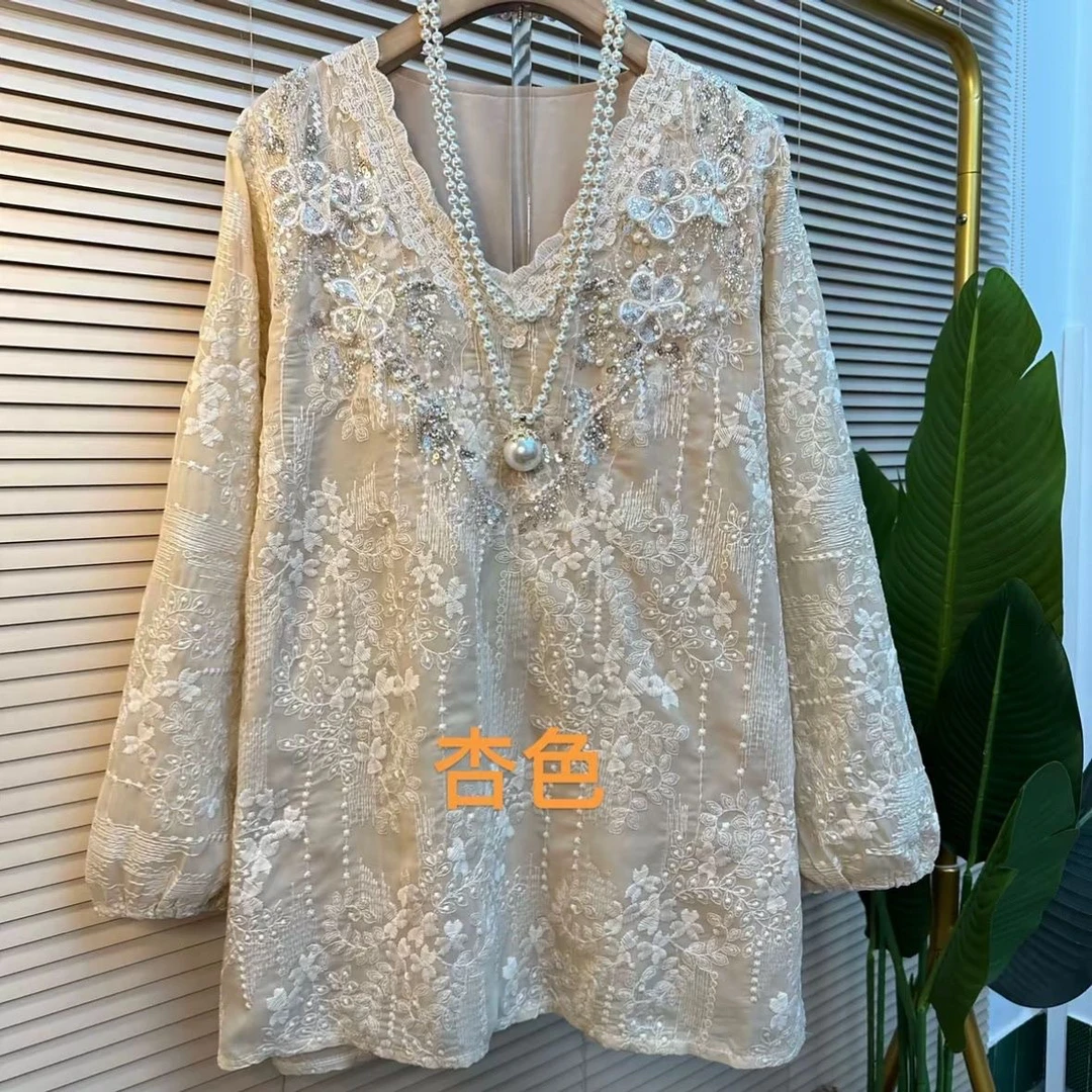 2462早春新款蕾丝重工时尚钉珠宽松上衣显瘦遮肉百搭潮流