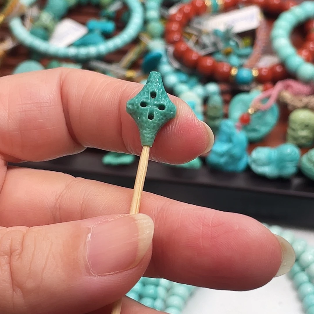 未镶嵌绿松石珠宝奇石