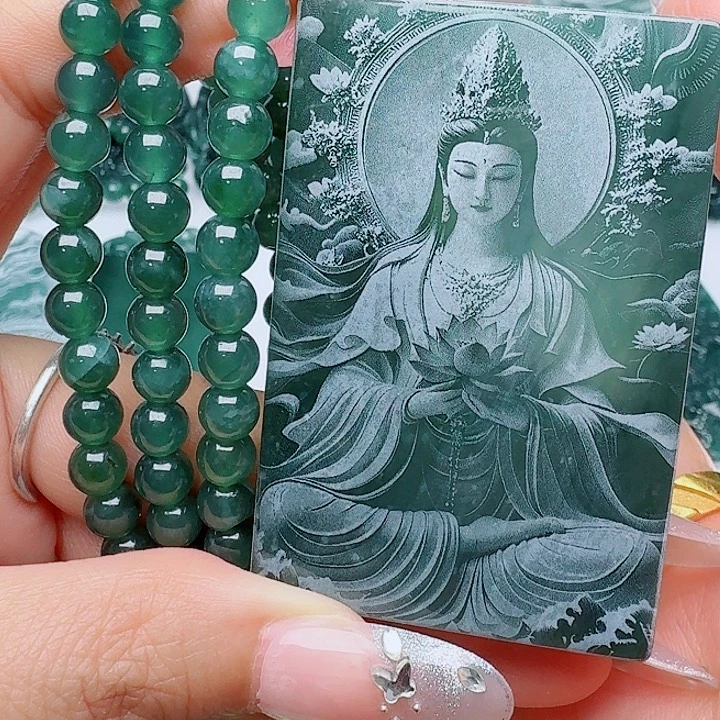 翡翠未镶嵌颈饰多样性发其一