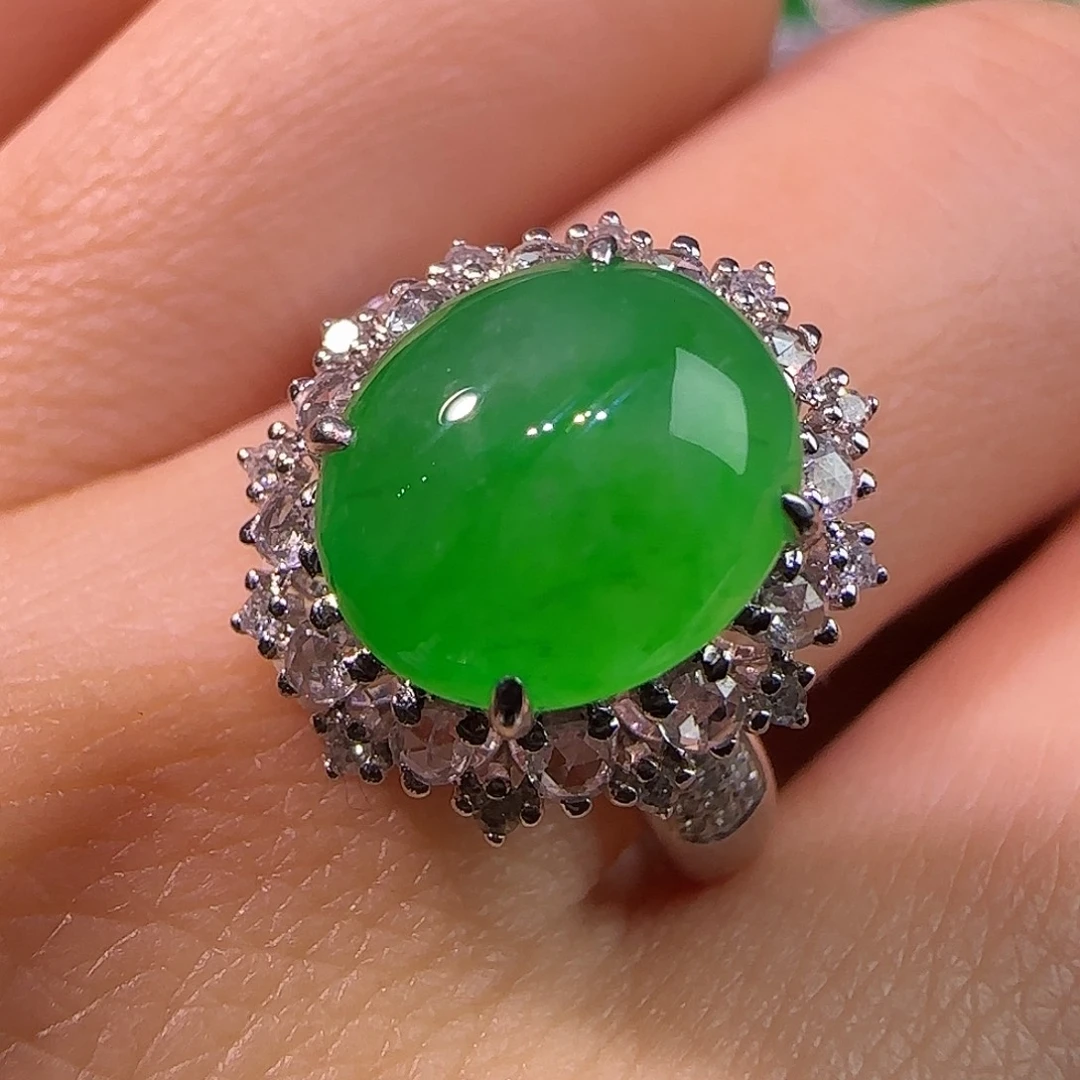 翡翠18K金镶嵌戒指