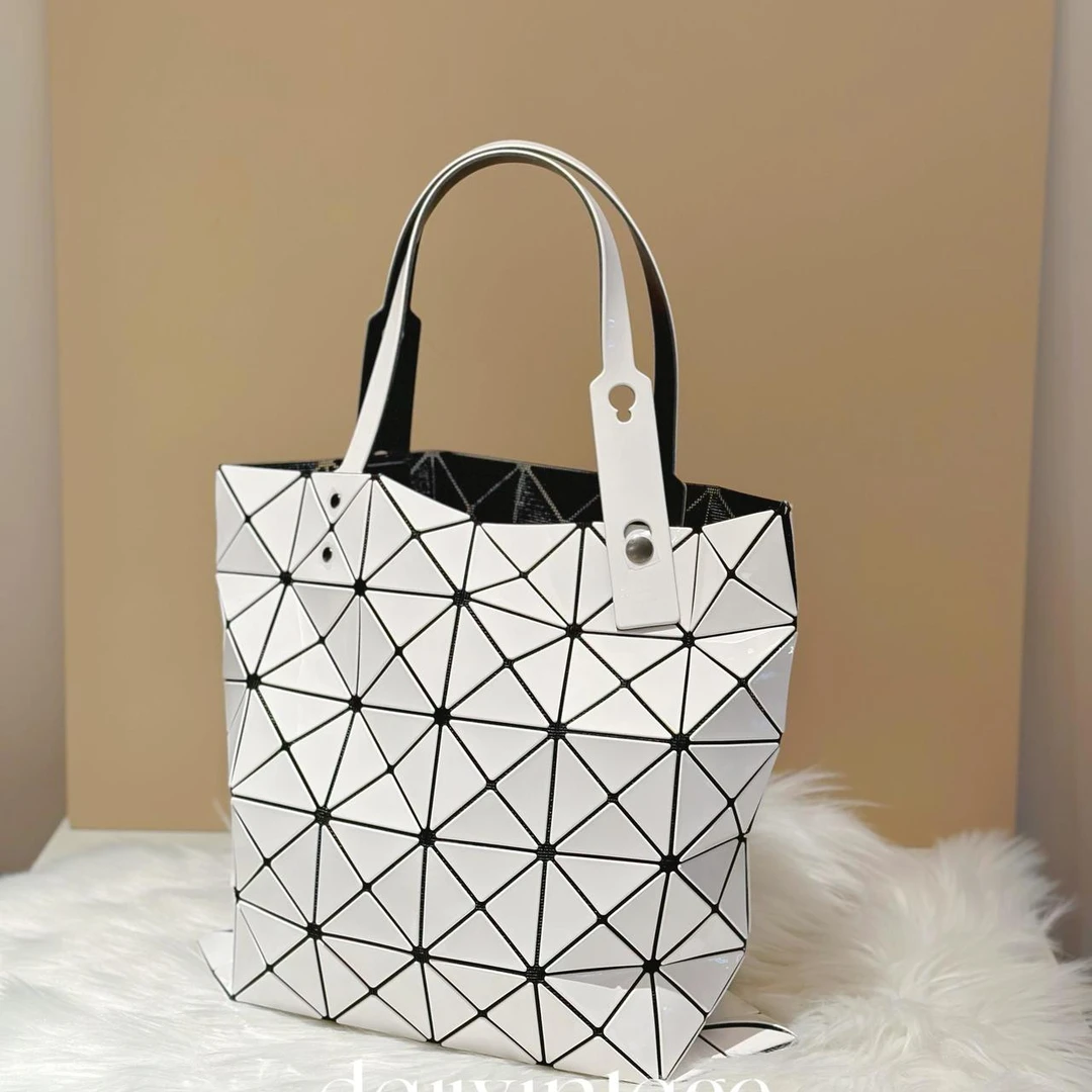 大吉中古/三宅一生白色六格托特单肩包