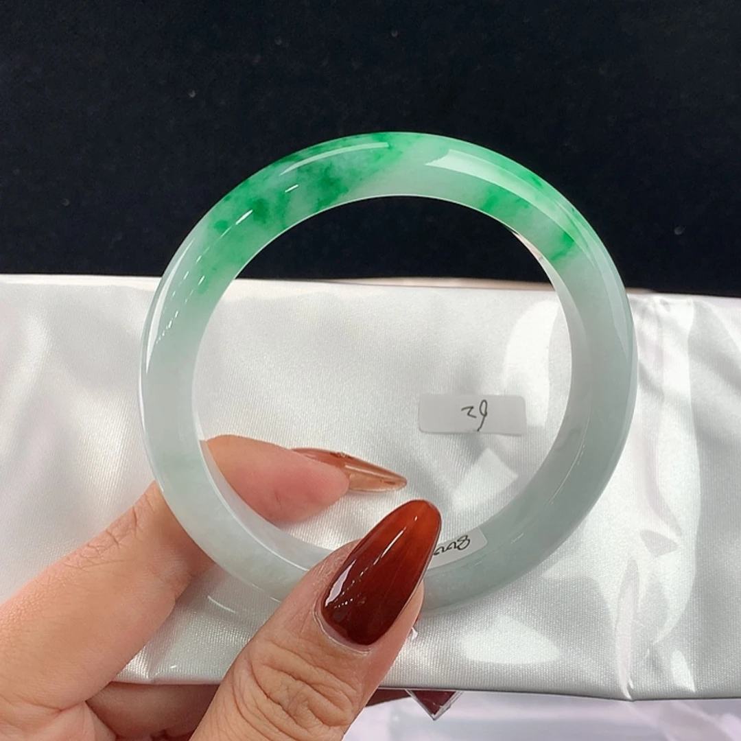 【闪购商品】未镶嵌手镯翡翠正62