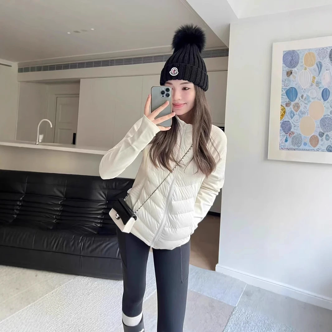 运动羽绒服女轻薄户外保暖外套徒步跑步瑜伽白鹅绒短款健身服