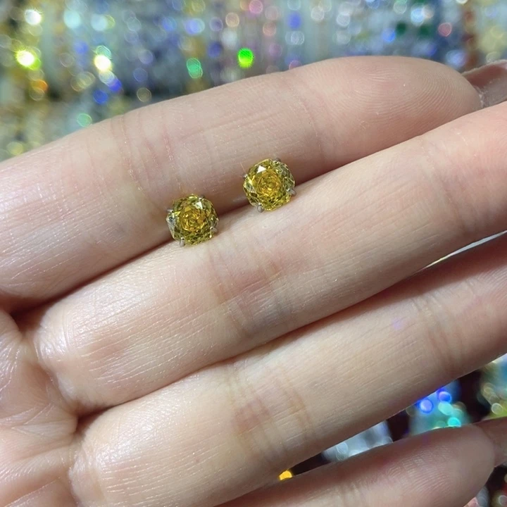 66锆石（处理）耳钉