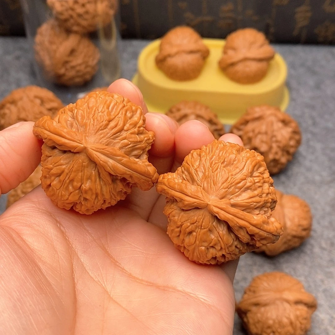 文玩核桃把件大*白狮子42全品