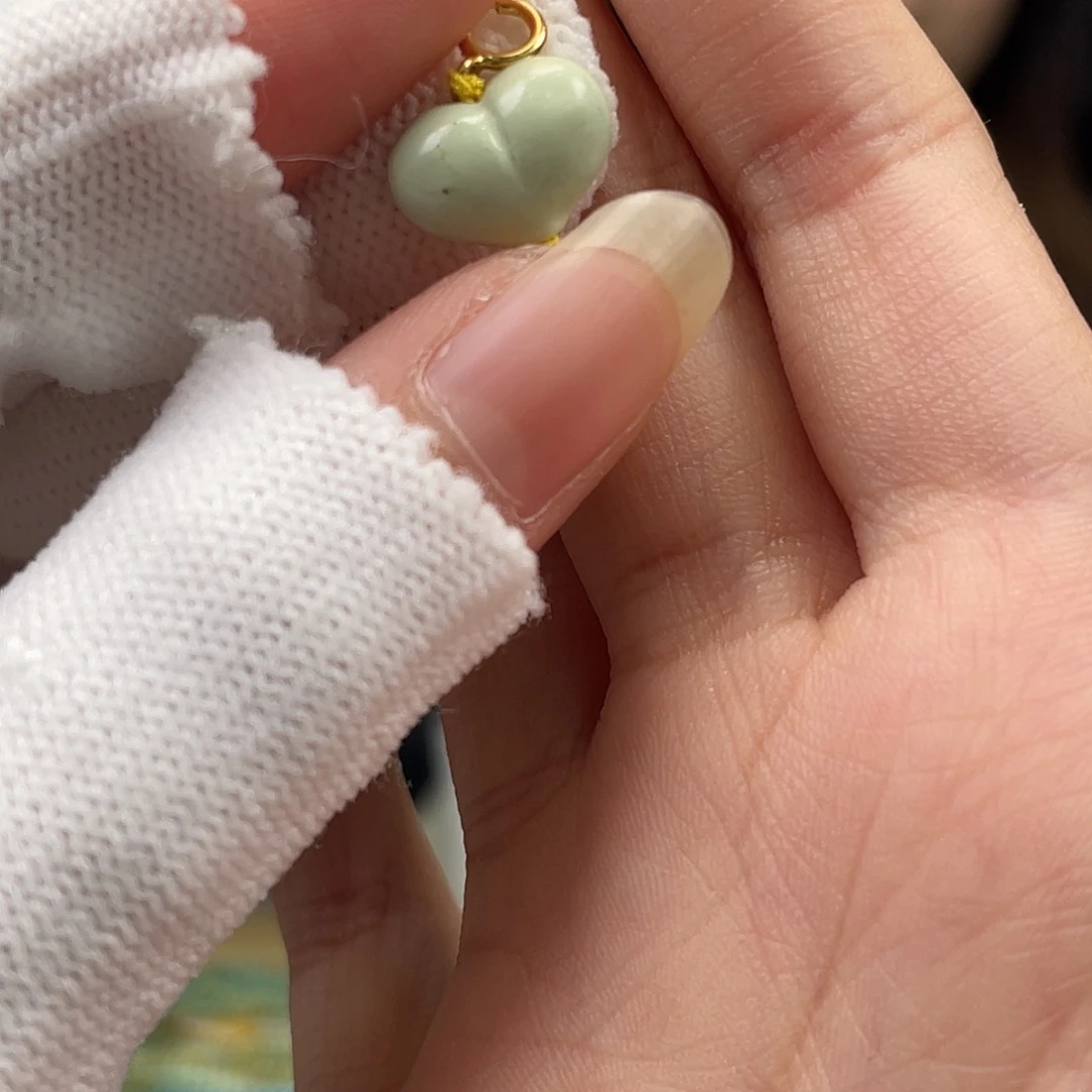 绿松石未镶嵌挂件