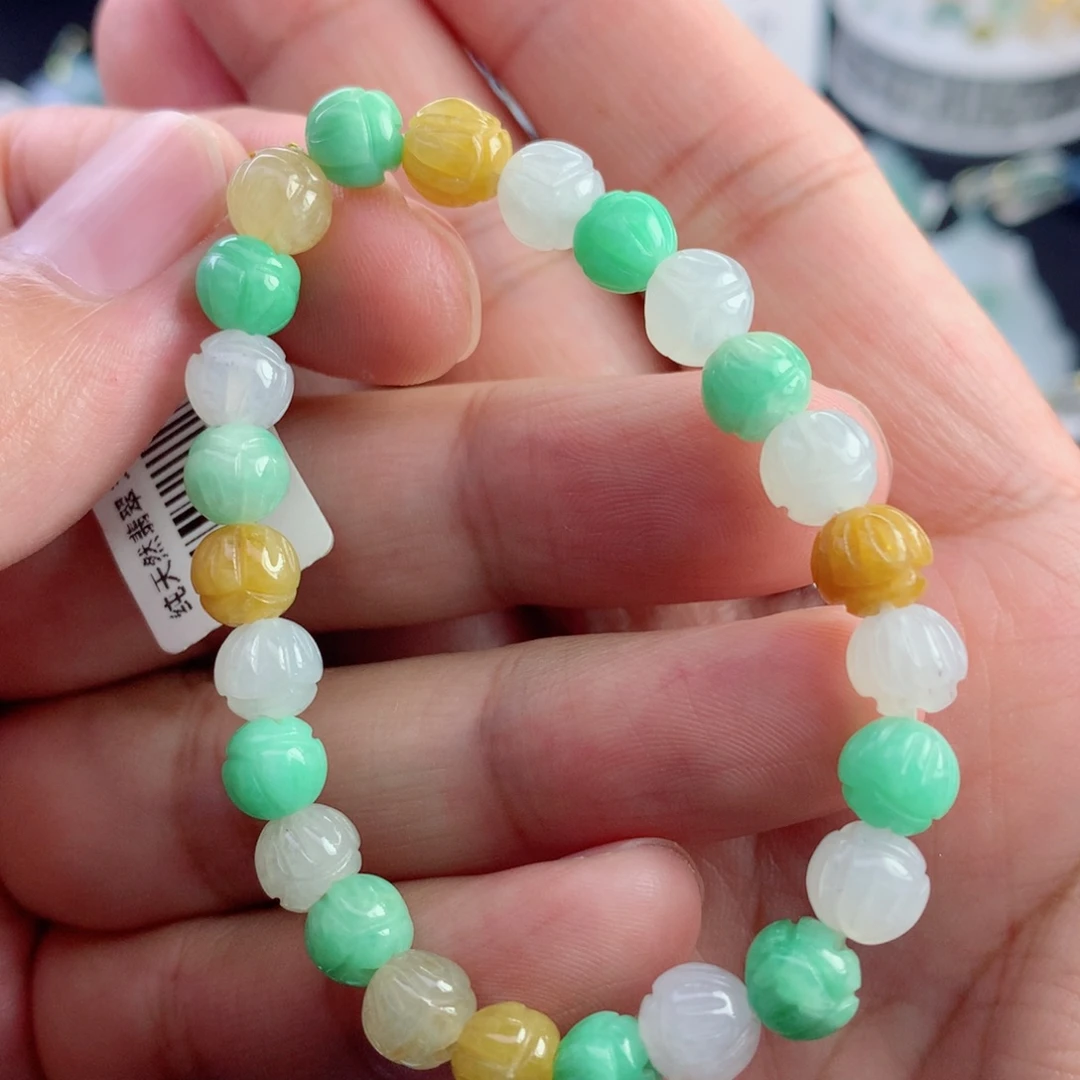 颈饰未镶嵌翡翠手串