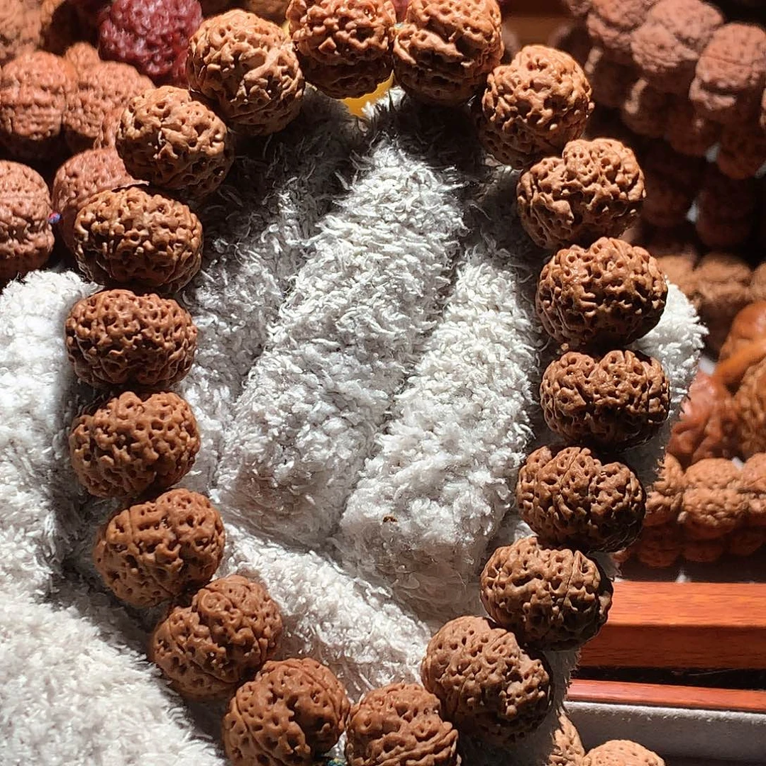 金刚菩提吊坠19梁梅花超头