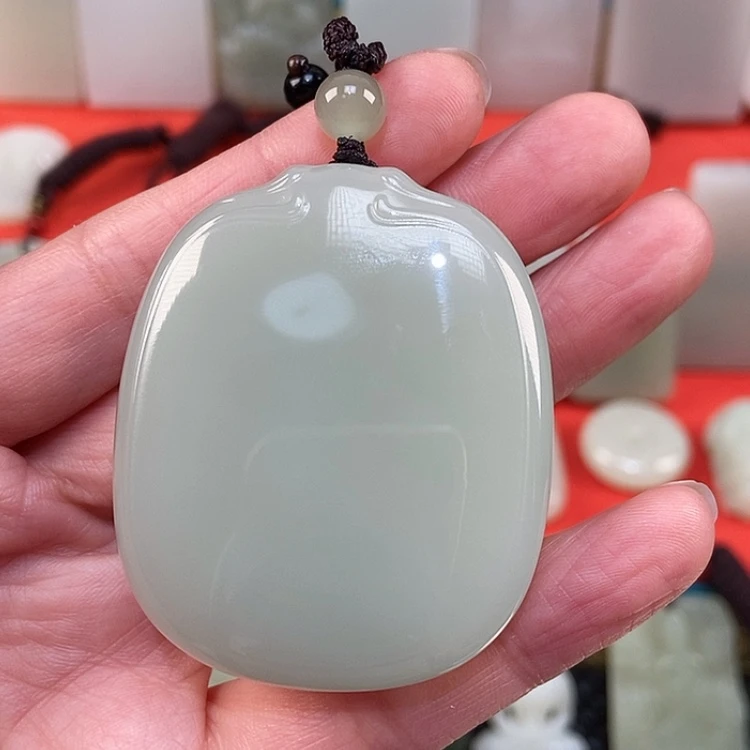 【闪购商品】颈饰未镶嵌和田玉