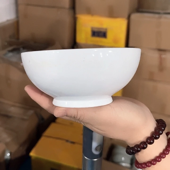 瓷片高白泥五英寸小高脚米饭碗六个，微瑕包邮