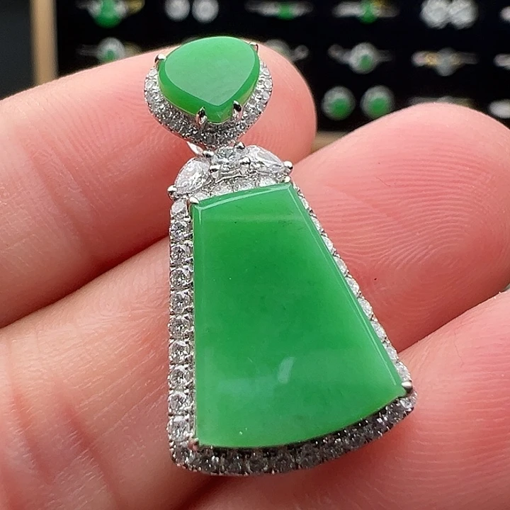 翡翠18K金镶嵌颈饰整体27