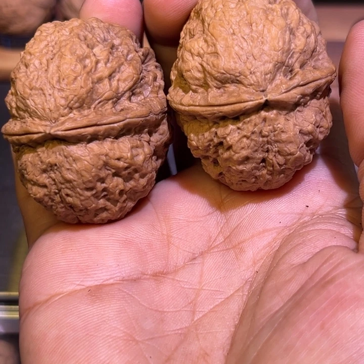 把件文玩核桃红旺云铁71号42mm小虚尖