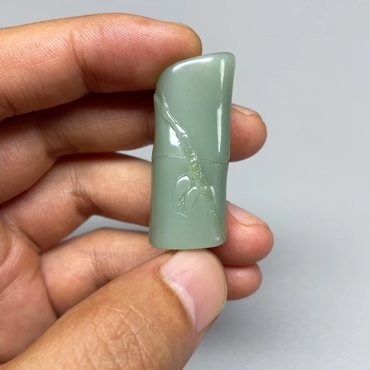 吊坠(不含链)未镶嵌和田玉挣***花