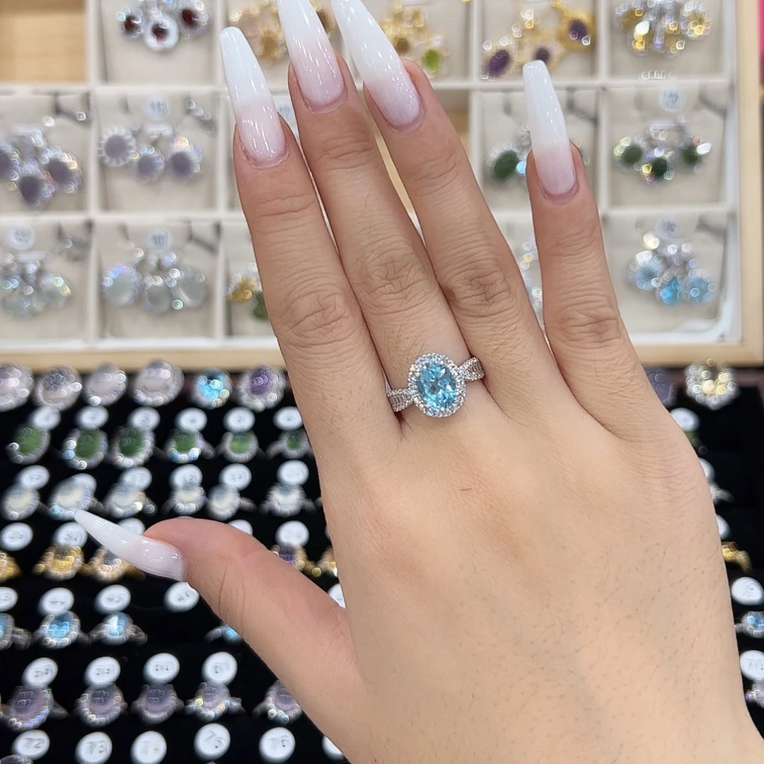 顾***顾戒指托帕石银S925镶嵌