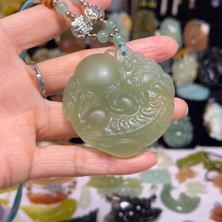 蛇纹石玉未镶嵌吊坠(赠链)