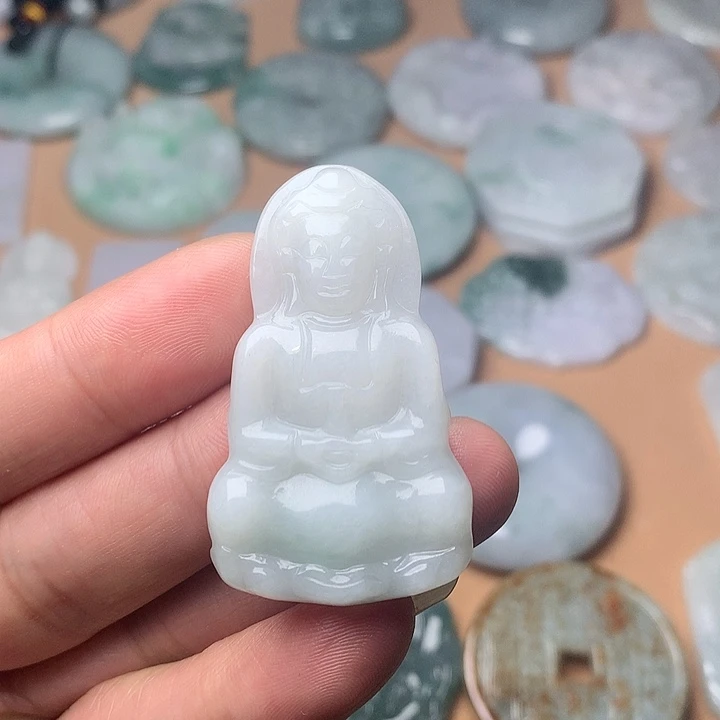 鑫***度翡翠未镶嵌颈饰观音